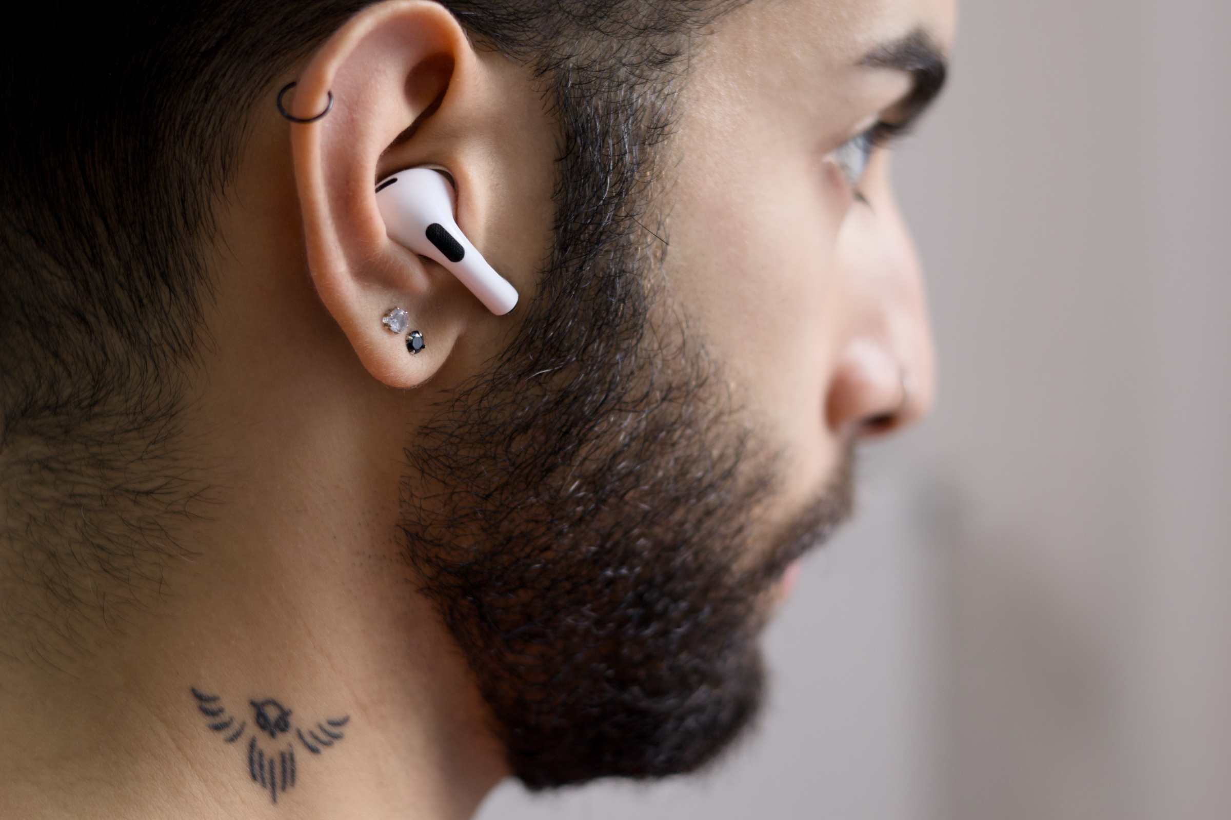 Mahmoud Itani wearing AirPods Pro 2